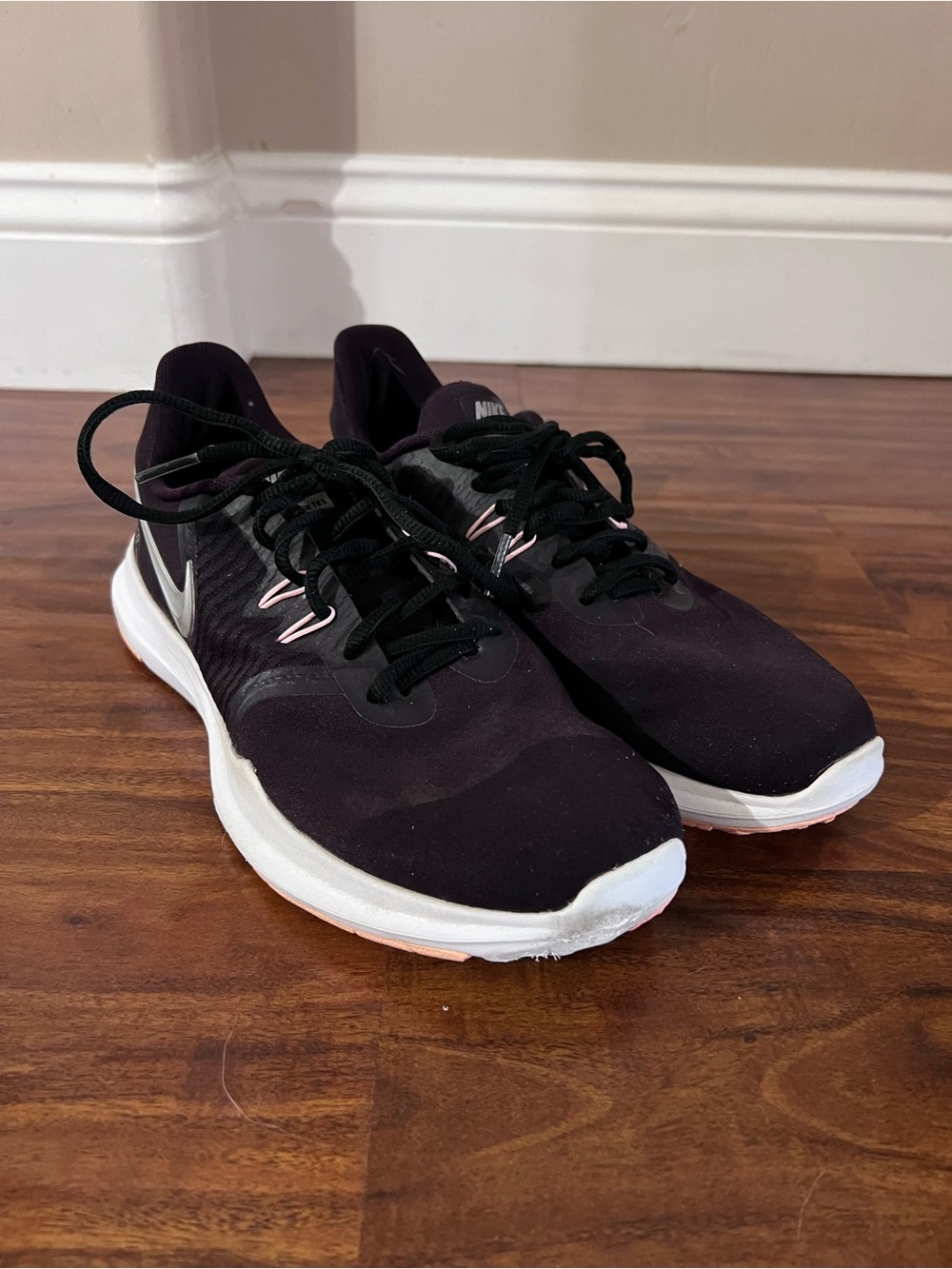 Nike Women’s In-Season TR8 Tennis Shoes size 7.5